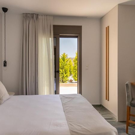 Marble Luxury Suites Karteros Exterior foto