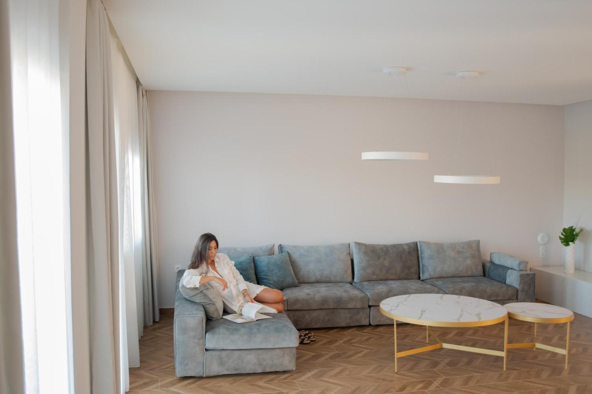 Marble Luxury Suites Karteros Exterior foto