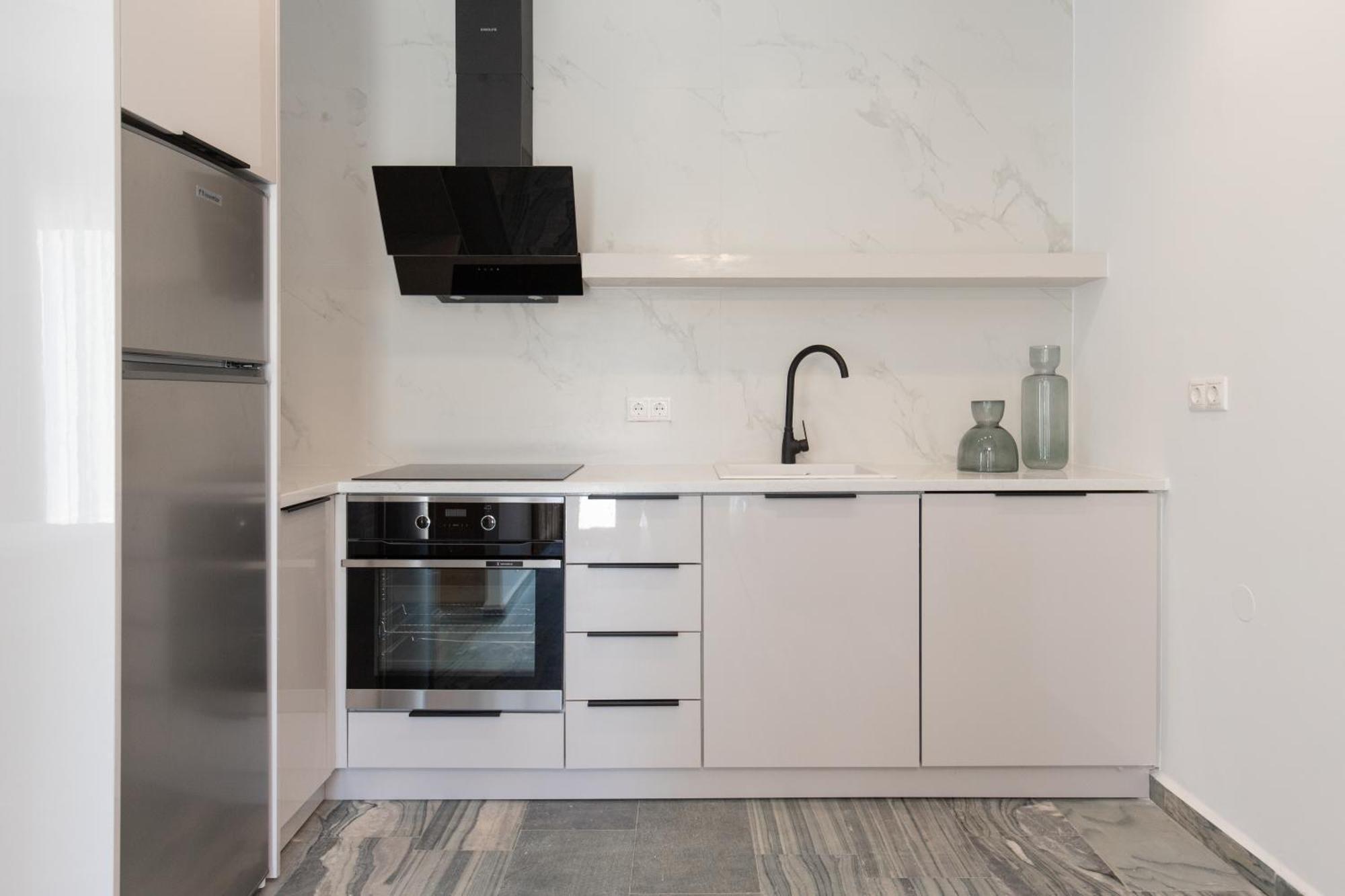 Marble Luxury Suites Karteros Exterior foto
